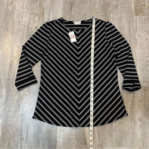 NWT Van Heusen Womens 3/4 Sleeve Knit stretch extensible Black/white striped top - Picture 13 of 13